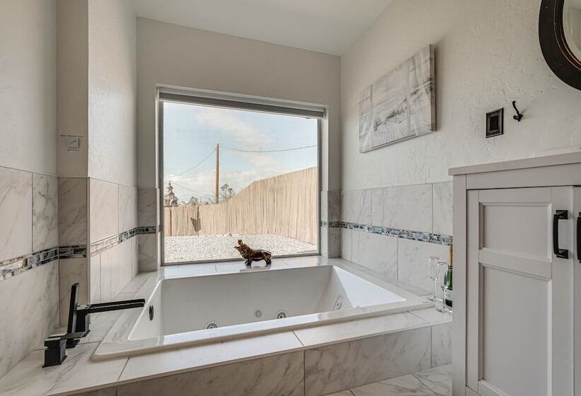 Lake Havasu Home W/ Covered Patio, Grill & Views!