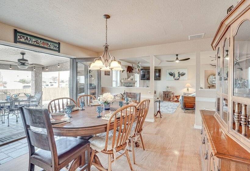Lake Havasu Home W/ Covered Patio, Grill & Views!