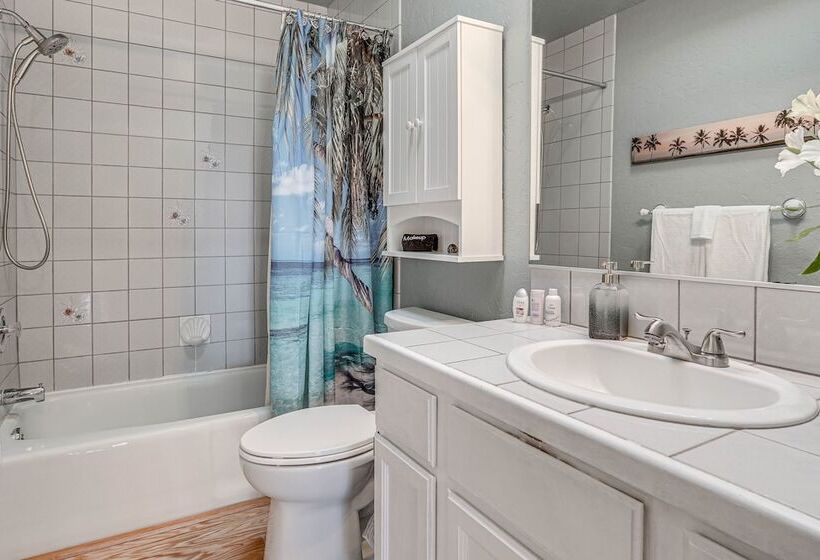 Lake Havasu Home W/ Covered Patio, Grill & Views!