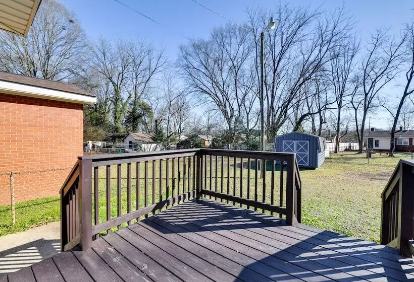 Newly Updated Home ~ 3 Mi To Downtown Charlotte!