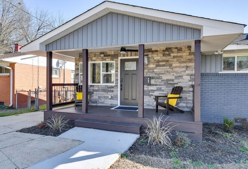 Newly Updated Home ~ 3 Mi To Downtown Charlotte!