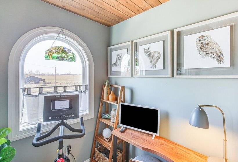 Scottsville Cottage: Fire Pit & All Year Lake View