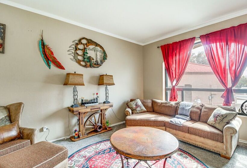 Spacious Tucson Home W/ Yard: 11 Mi To Downtown