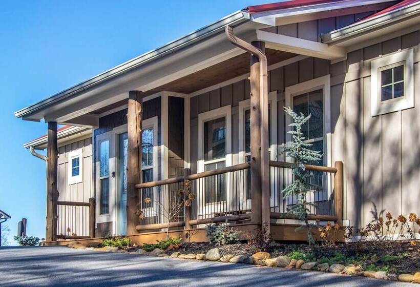 The Summit Of Locust Ridge