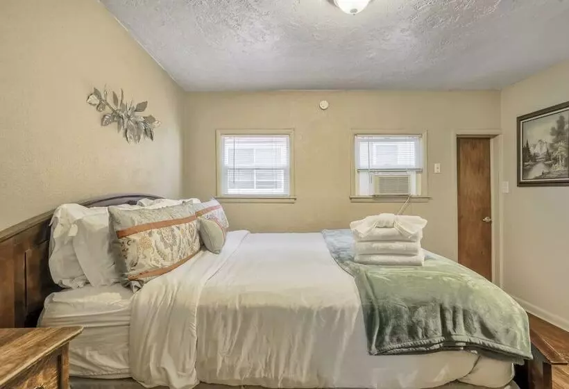 2br Manitou Get Away Close To Everything!