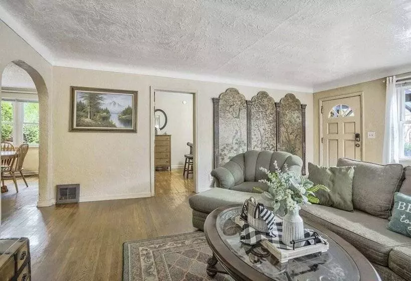 2br Manitou Get Away Close To Everything!