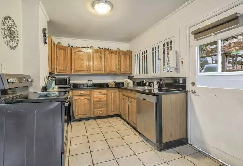 2br Manitou Get Away Close To Everything!