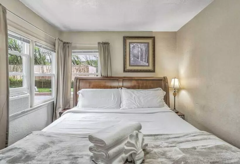 2br Manitou Get Away Close To Everything!