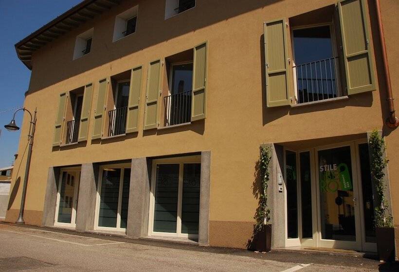 مبيت وإفطار Stile Libero