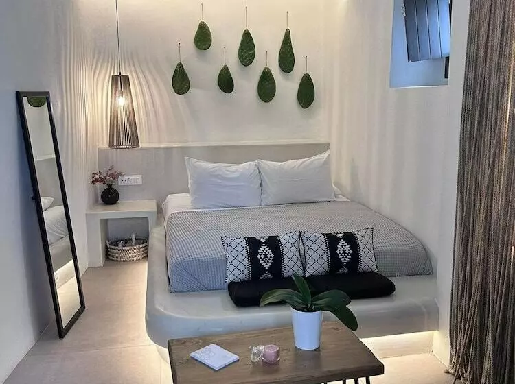 Floria Suites