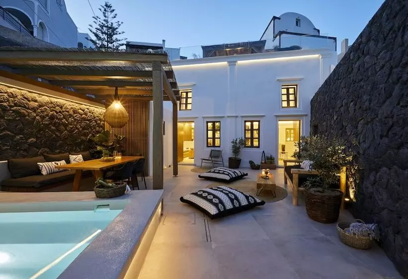 Floria Suites