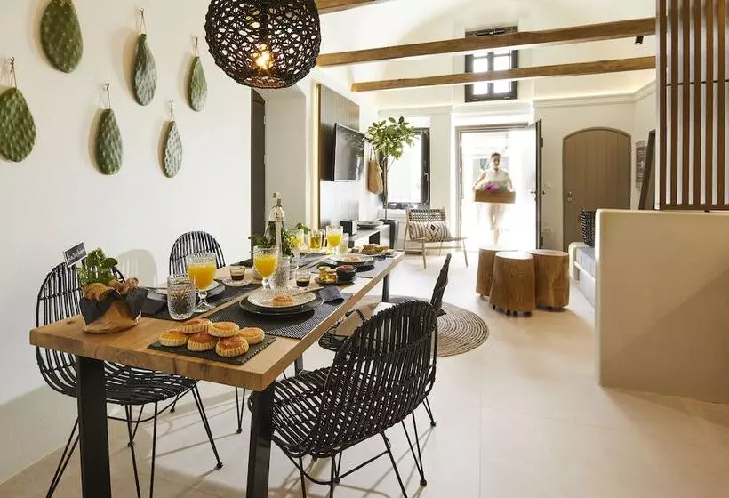 Floria Suites