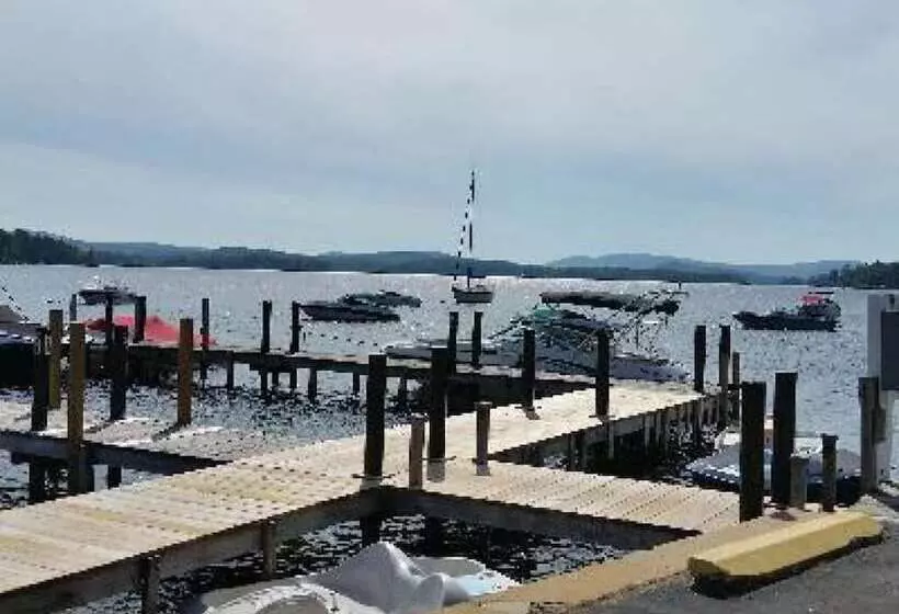 簡易ホテル Windrifter Resort