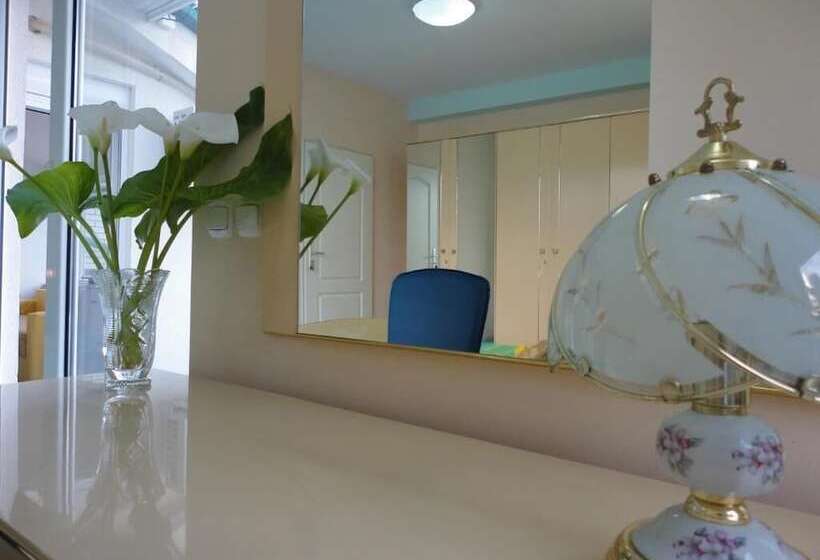 هتل Accommodation J&t