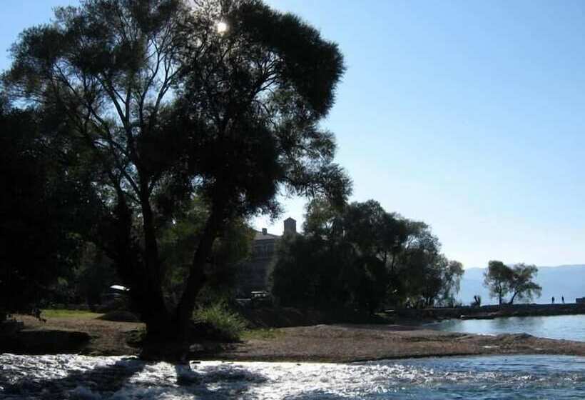 هتل Accommodation J&t