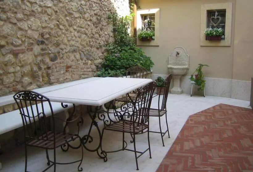 Hotelli Bagolina Boutique B&b