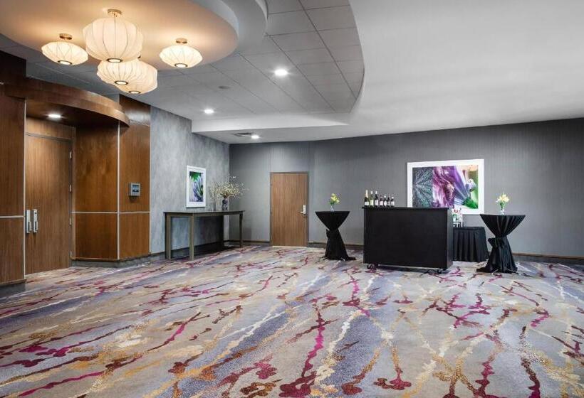 فندق Courtyard By Marriott Omaha Bellevue At Beardmore Event Center