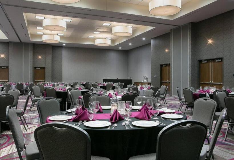 فندق Courtyard By Marriott Omaha Bellevue At Beardmore Event Center