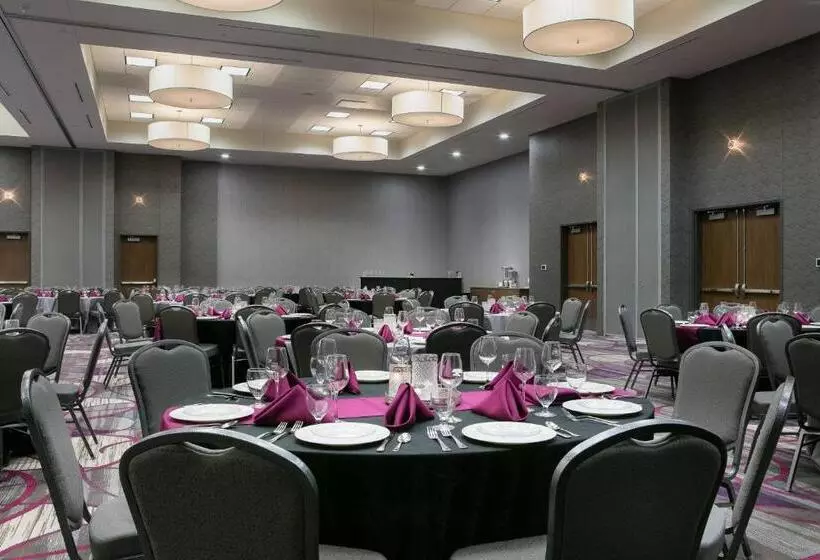 Hotelli Courtyard By Marriott Omaha Bellevue At Beardmore Event Center