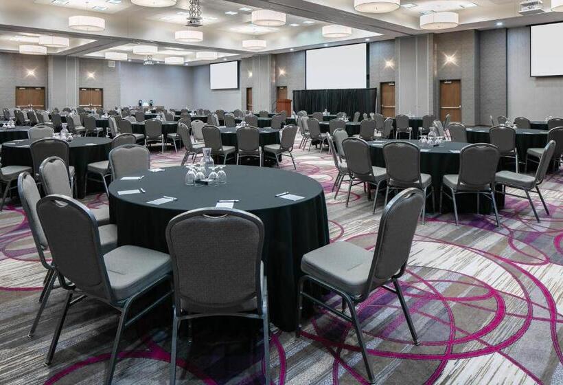 فندق Courtyard By Marriott Omaha Bellevue At Beardmore Event Center