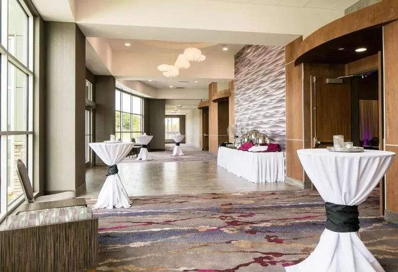 Hotelli Courtyard By Marriott Omaha Bellevue At Beardmore Event Center