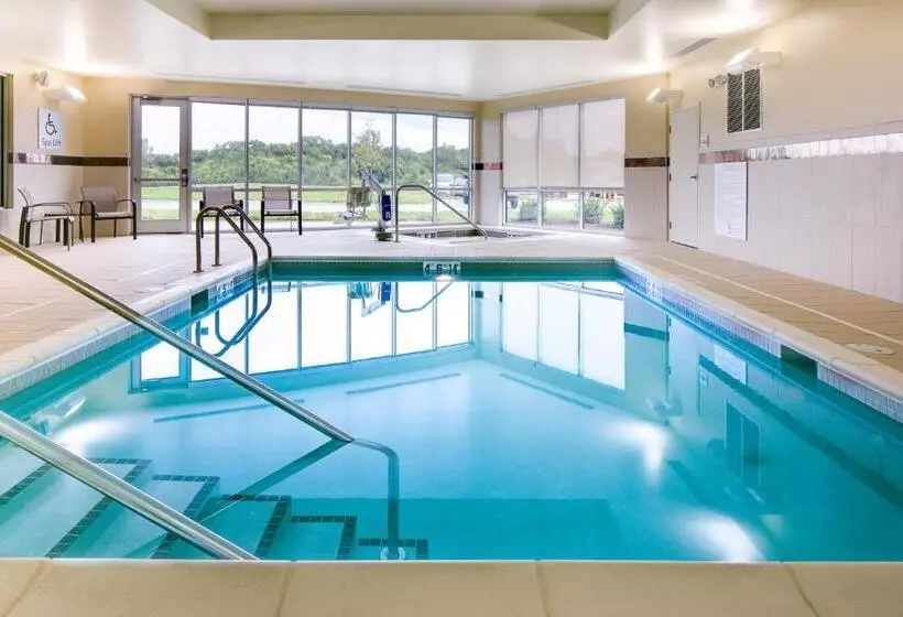 Hotelli Courtyard By Marriott Omaha Bellevue At Beardmore Event Center