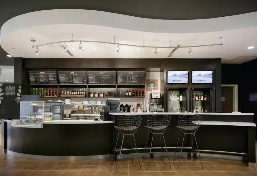 Hotelli Courtyard By Marriott Omaha Bellevue At Beardmore Event Center