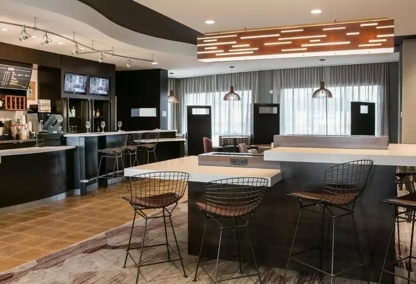 Hotelli Courtyard By Marriott Omaha Bellevue At Beardmore Event Center