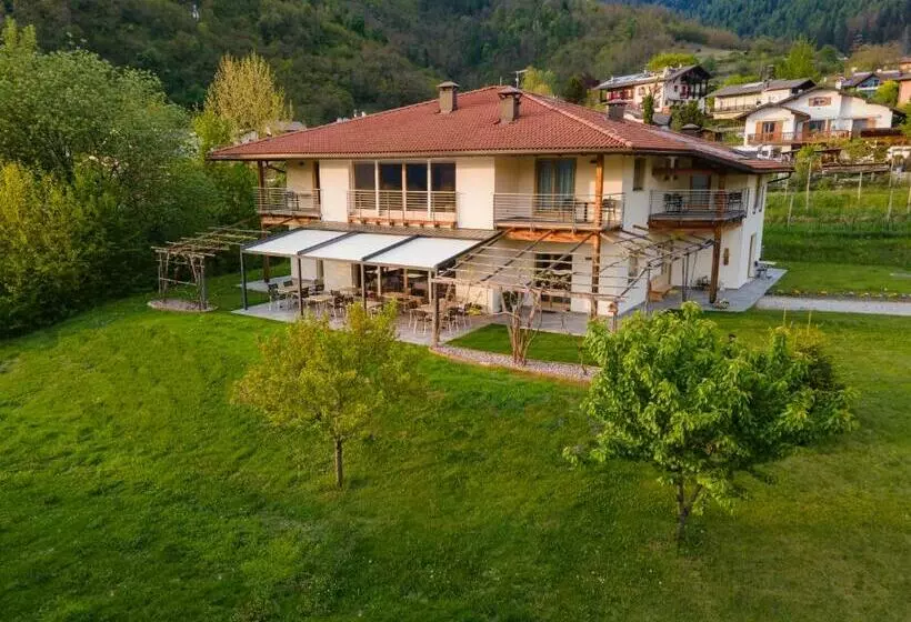 Hotelli Garnì Tuttotondo