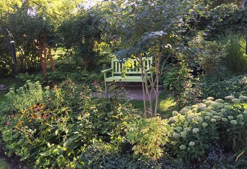 Hotel Le Papillon Bed & Breakfast