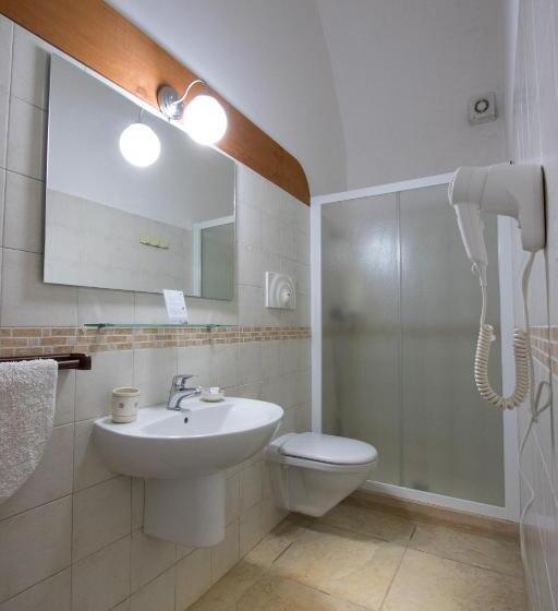 Hotelli Bio Agriturismo Masseria La Palombara