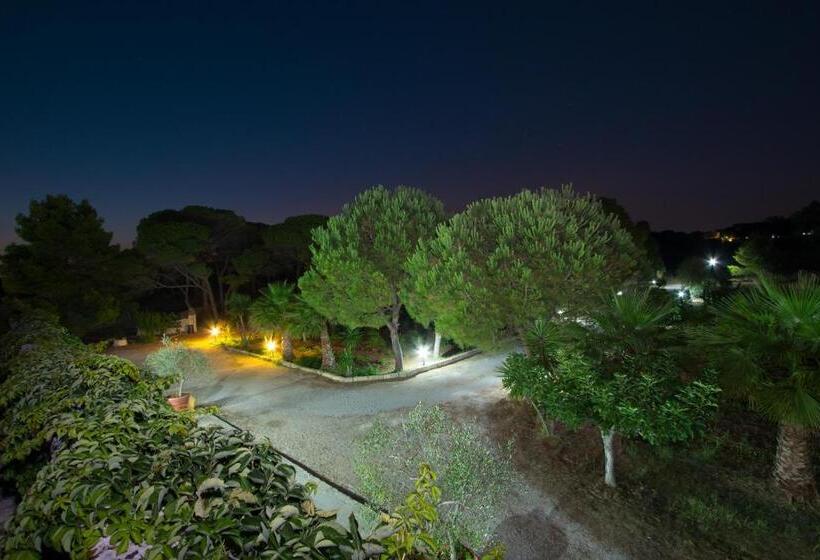 Hotelli Bio Agriturismo Masseria La Palombara