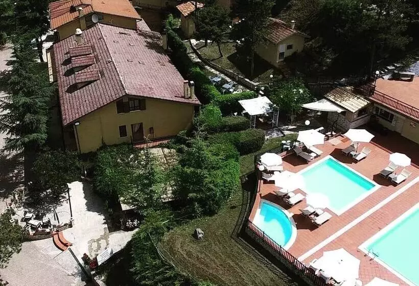 ホテル Pineta Ristorante