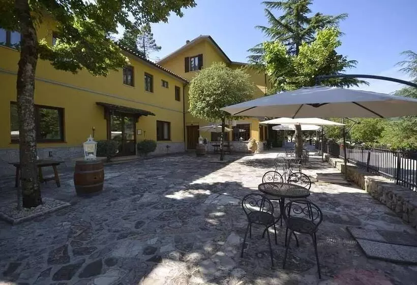 ホテル Pineta Ristorante