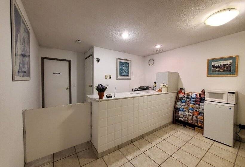 ホテル Red Roof Motor Inn