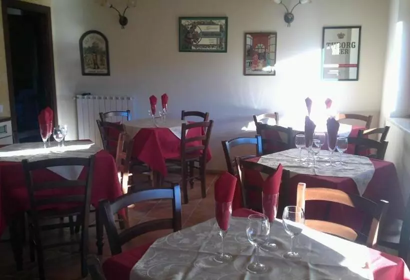 هتل Rifugio Del Pettirosso