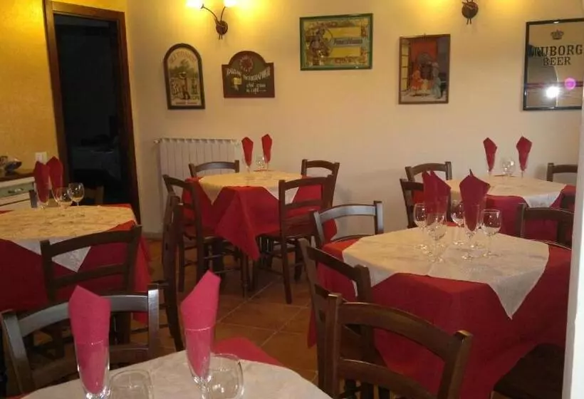 هتل Rifugio Del Pettirosso