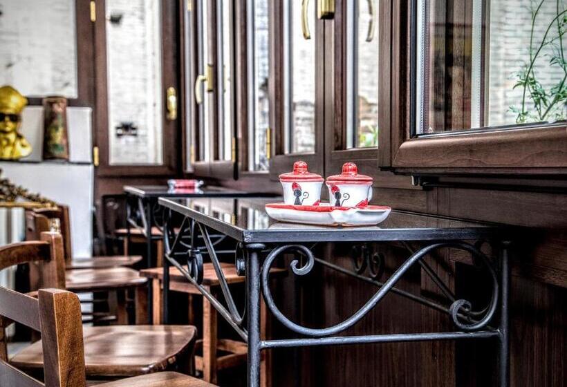 هتل San Gennaro B&b