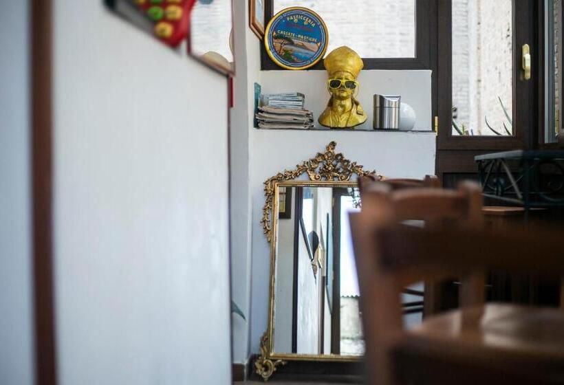 هتل San Gennaro B&b