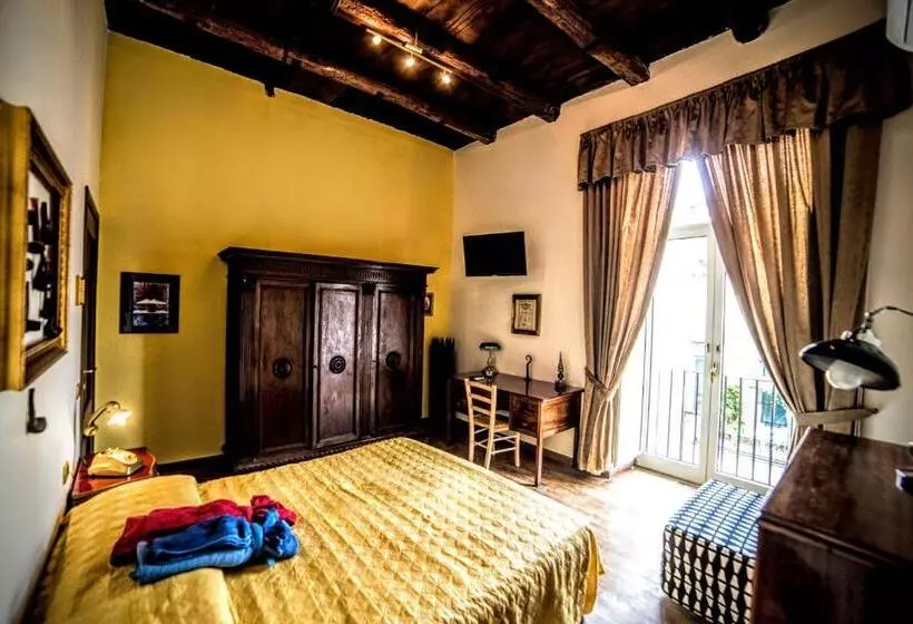 هتل San Gennaro B&b