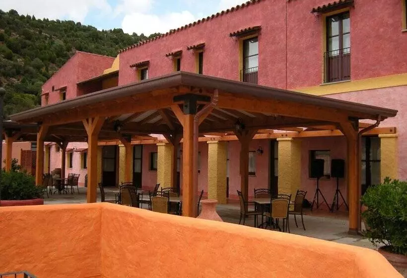 ホテル Sosventos Village