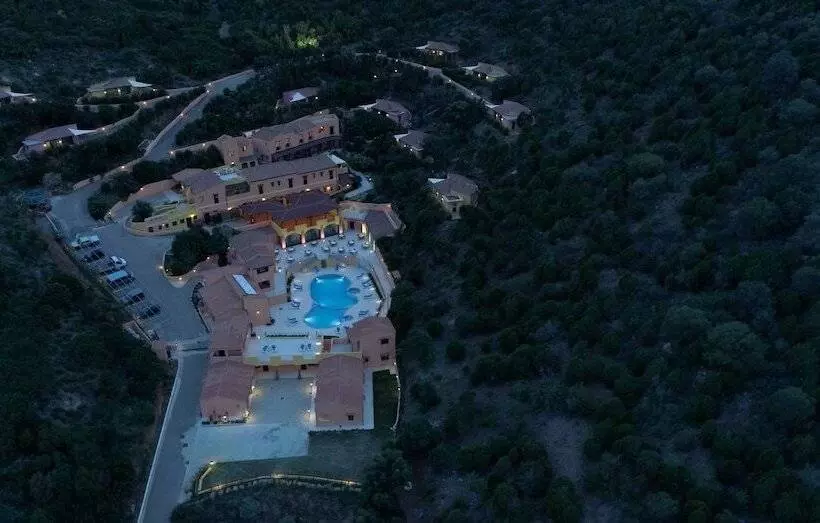ホテル Sosventos Village