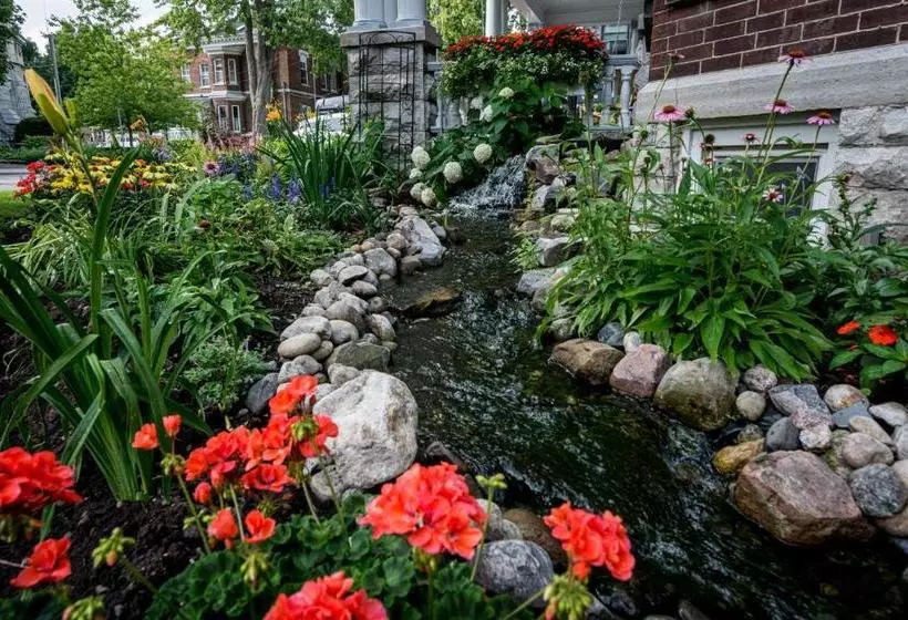 ホテル The Secret Garden B&b Inn