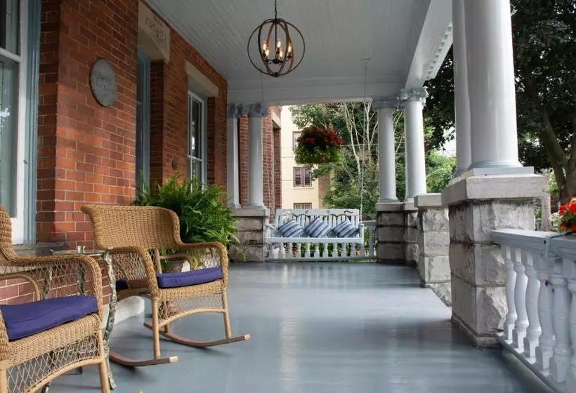 ホテル The Secret Garden B&b Inn