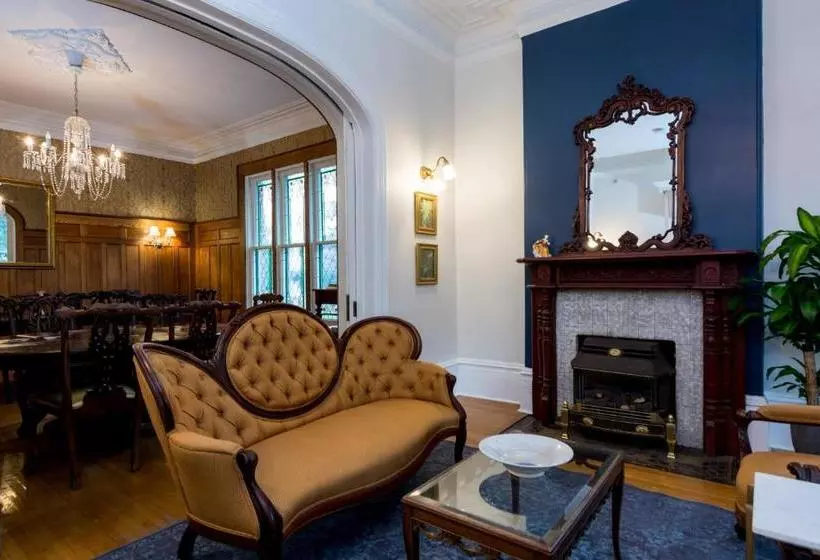ホテル The Secret Garden B&b Inn