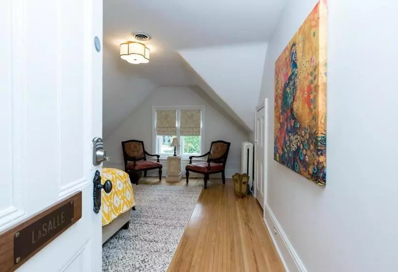 ホテル The Secret Garden B&b Inn