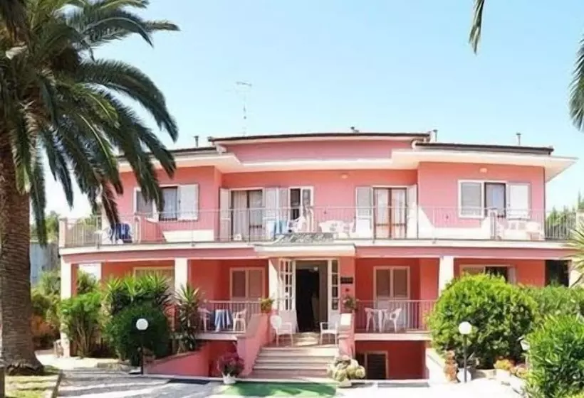 ホテル Villa Rosa