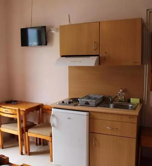 ペンション Astir Rooms