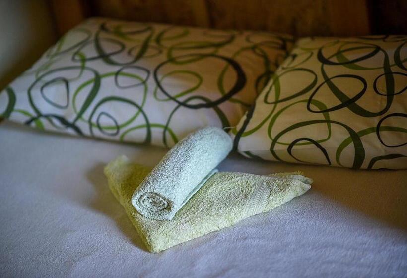 San Art Floating Hostel & Apartments