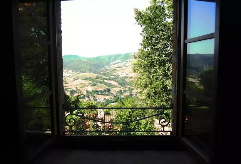 ホテル Castello Di Cisterna